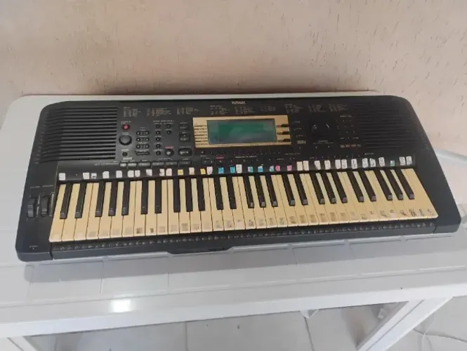 TECLADO YAMAHA PSR 730