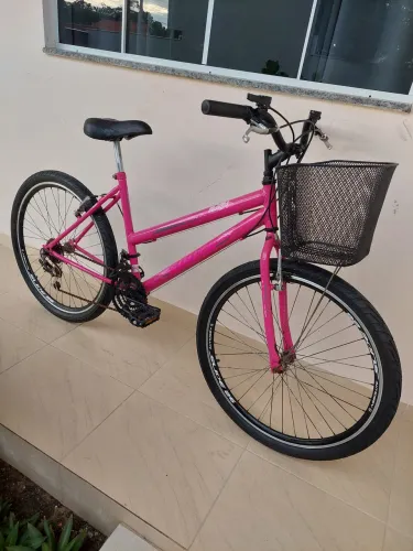 Bicicleta aro 26 *REVISADA* (ACEITO CARTÃO)