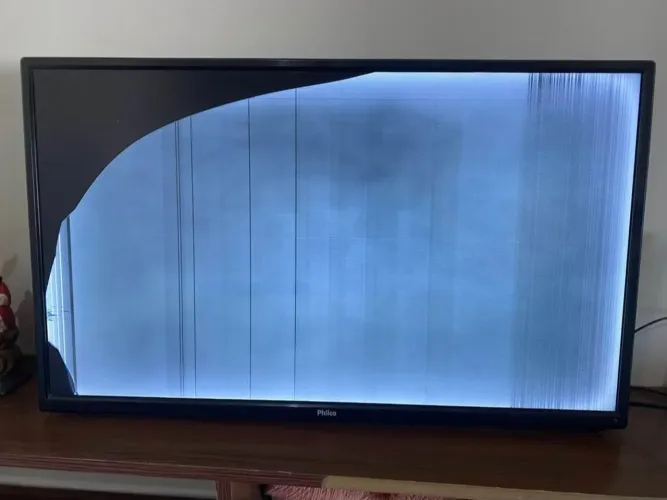 TV Philco Retirada de peças