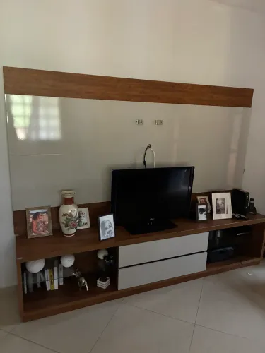 Vendo Rack com 230 de comprimento e 50 de profundidade 