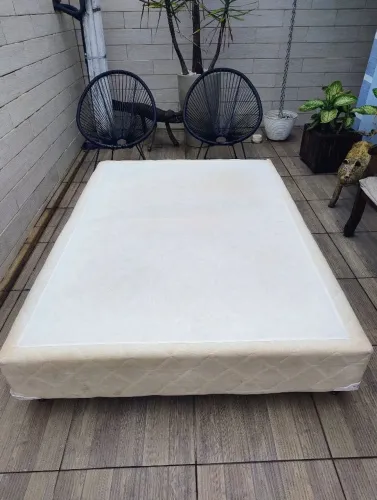 Base de cama casal usadinha