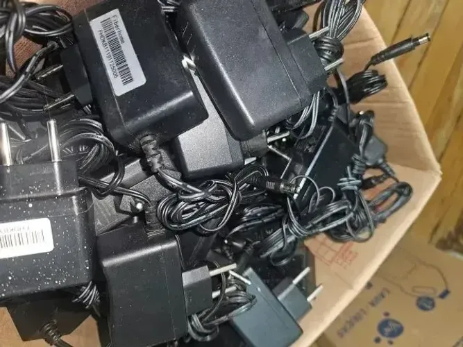 Lote (100 unidades) fonte de alimentação 12v 2A