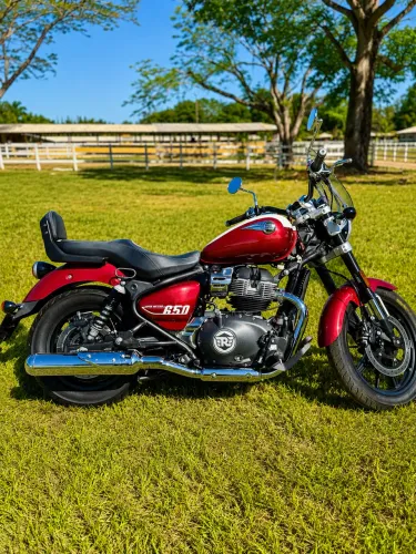Royal Enfield Super Meteor 650 Celestial Red - 2025/2026