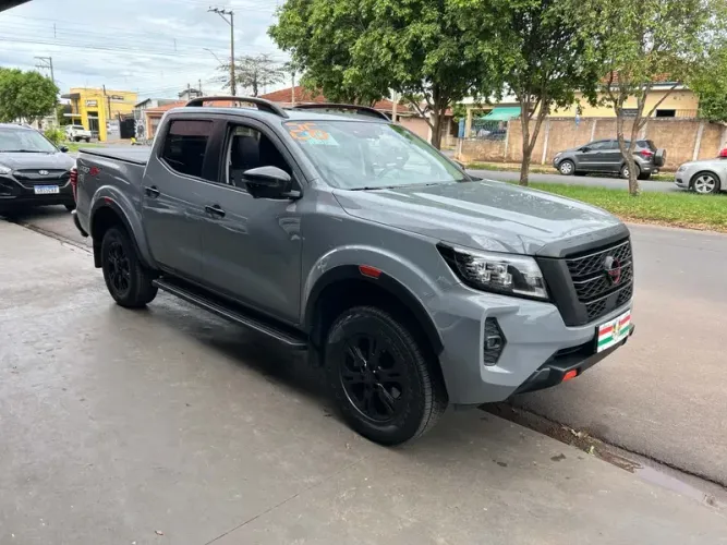 Nissan Frontier Pro4x CD 4X4 2.3 Bi-TB Die. AUT 2026