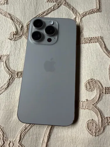iPhone 15 pro 128gb titânio