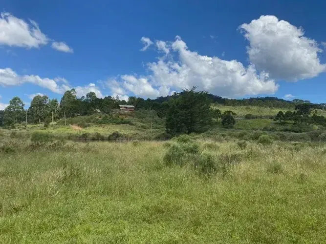 ÁREA DE 2,2 HECTRES À VENDA