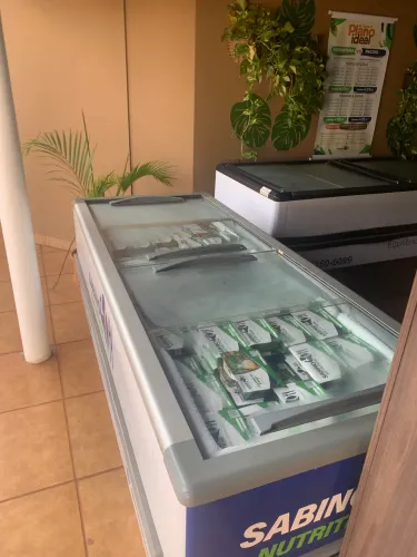 Ilha para Congelados Fricon 1,94 Metros Dupla Ação Preta 568 Litros ICED568-2V030 - 220V