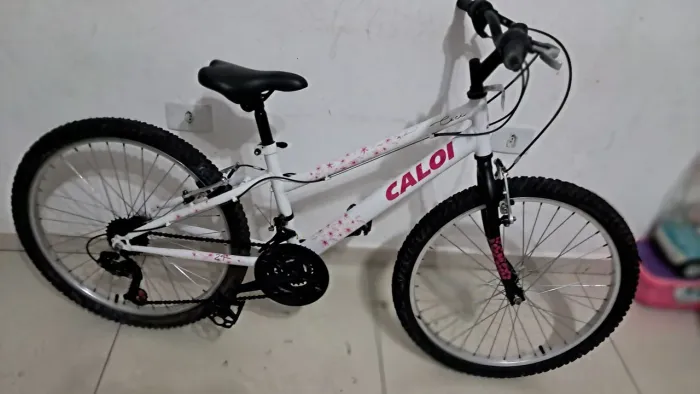Bicicleta Aro 24 bem conservada vou pegar e andar