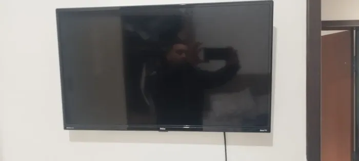 vende essa tv de 32P com defeito na tela 