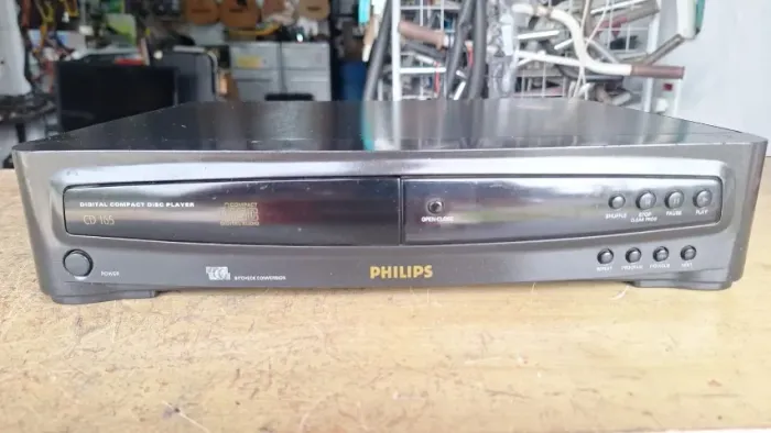 CD Player Philips funcionando em ótimo estado 229,00 teste na hora somos loja