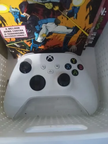 Controle de Xbox Series S usado