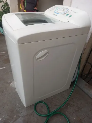 Máquina de lavar Eletrolux 12kg cesto grande, lava edredons, funcionando perfeitamente