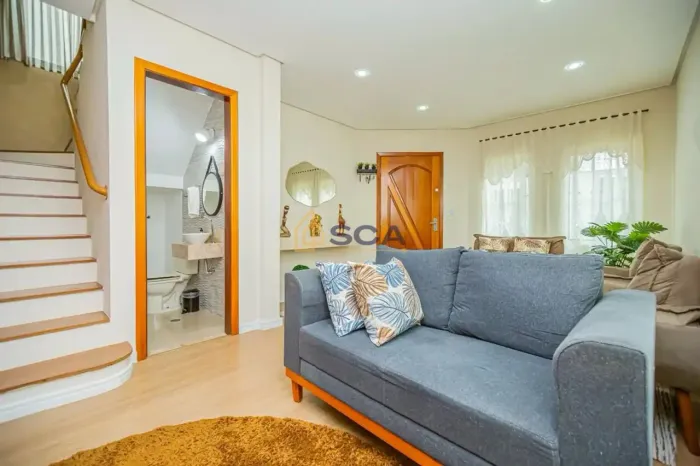 Sobrado + Casa Térrea em terreno de 400 m² com entradas individuais e 8 vagas