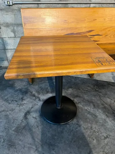 Mesa de madeira para salão 9 un. disponíveis