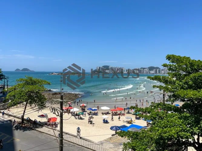 Apartamento reformado frente mar na Praia das Pitangueiras, Guaruja