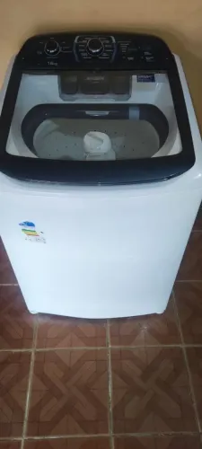 Vende-se máquina de lavar roupa Electrolux 16 quilos em perfeitas condições