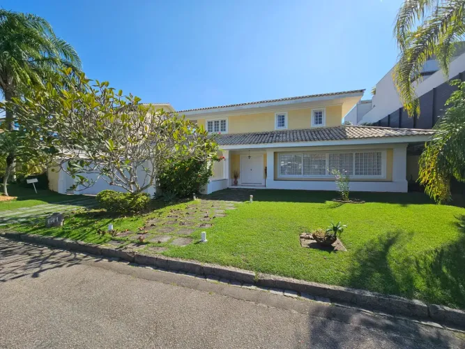 Casa à Venda no Condomínio Malibu Barra da Tijuca; 700 m²; 4 suítes; Quadra Maravilhosa