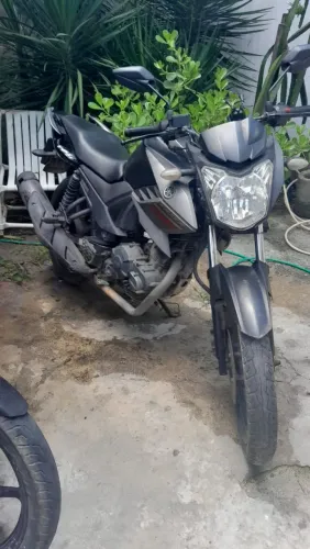 Vendo moto fazer 150 2020
