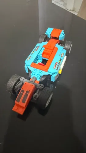 Carrinho de Lego