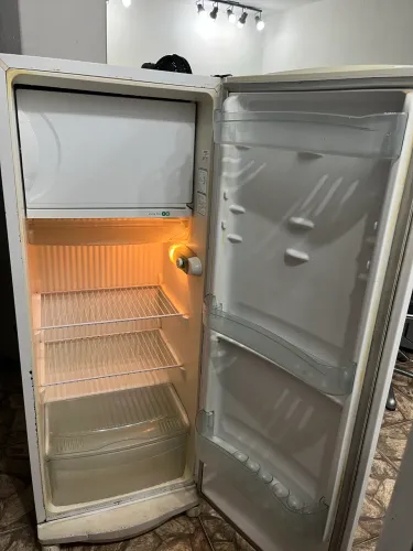 Vendo geladeira consul