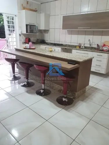 Imóveis Bello Vende Belo Sobrado!! Aceita financiamento Bancário