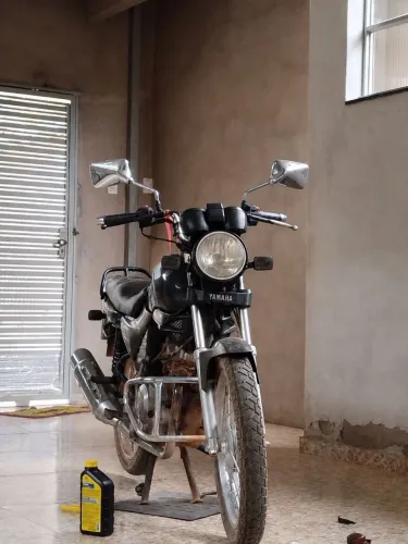 Yamaha YBR 125E 2001 Moto para trabalho 