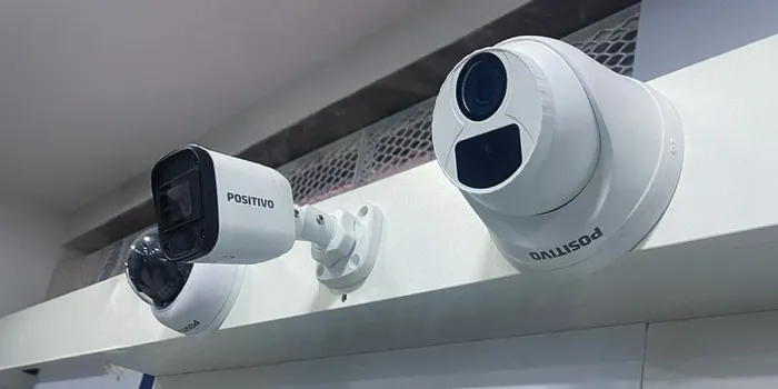 Fazemos manutenções e instalações de câmeras de segurança e eletricista 
