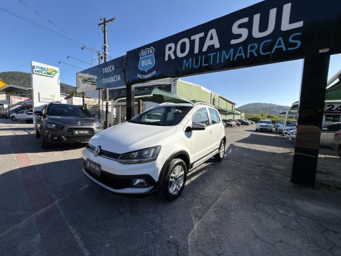 Volkswagen Crossfox 1.6 T. Flex 16V 5P 2015