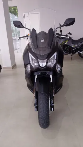 Joyride 300cc - vendedora Gisele