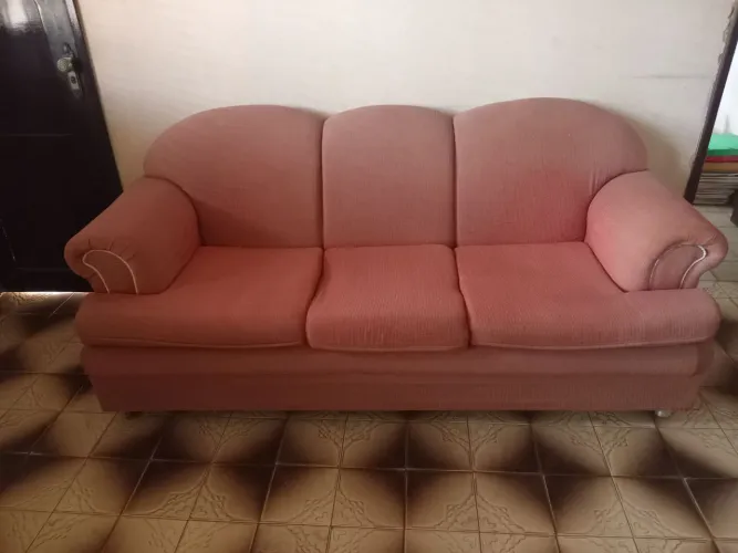 Vendo sofá 3 lugares