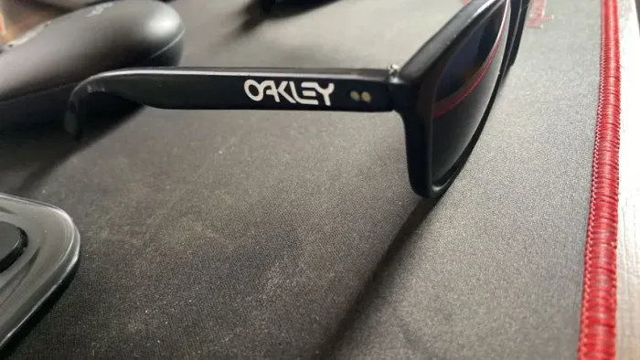 Oculos Oakley Land Shark 9001