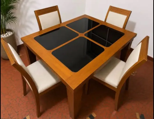Mesa de Jantar em Madeira Maciça IMBUIA + 4 Cadeiras