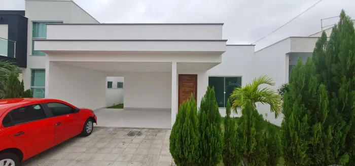 Casa Condomínio fechado 3/4 c/ 2 suítes