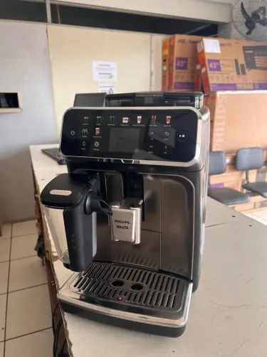 CAFETEIRA MÓI GRÃOS SUPERAUTOMÁTICA - C/ GARANTIA