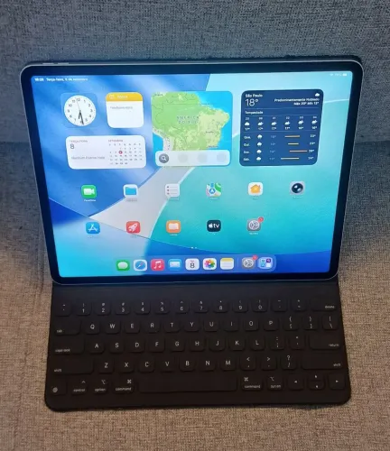 iPad Pro 12.9 M2 6 geração com Smartkeyboard Troco