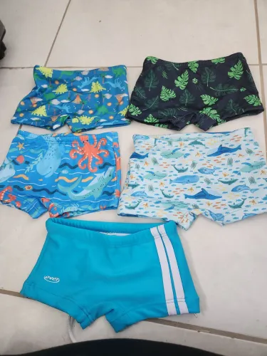Roupa de praia infantil