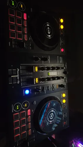Controladora Pionner DDJ-400 com cabo p10