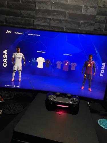 Playstation 4 Slim 1TB