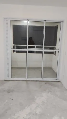 Porta sacada de correr - alumínio branco 3 folhas com fechadura 2,10x2,00