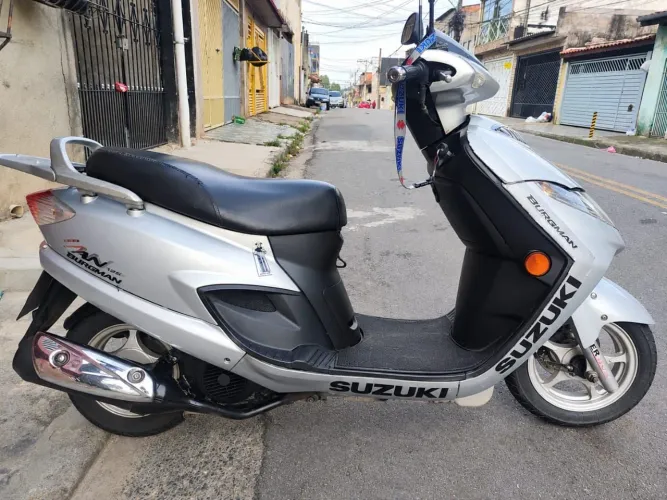 Burgman 125 aceito troca