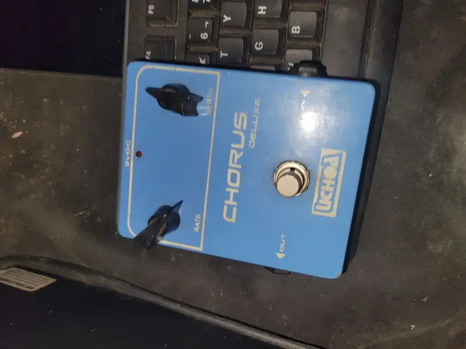 Pedal chorus analogico uchoa