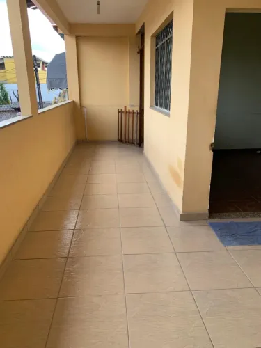 Casa sobrado em condomínio fechado em Realengo