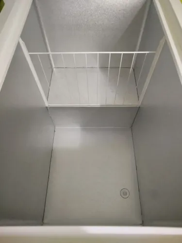 Freezer semi-novo 