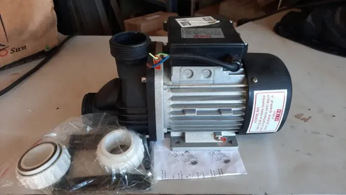 Motobomba 1 cv 220/110 volts nova marca Astra modelo yp71 na caixa