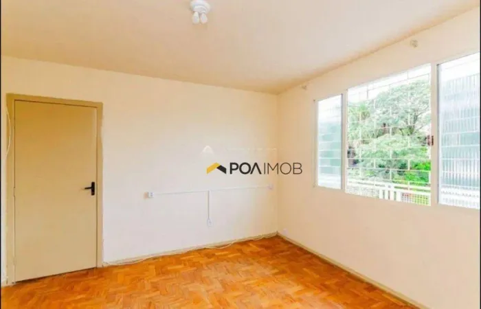 Casa com 2 dormitórios para alugar, 100 m² por R$ 2.300,00/mês - Vila Jardim - Porto Alegr