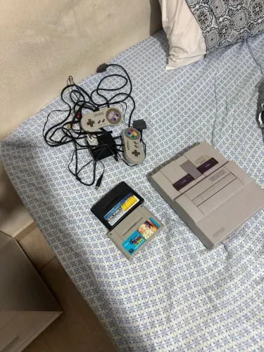 Combo videogames New 3ds XL, Snes, Ps2, GBA sp. 5kg. caixa 20x45x35cm