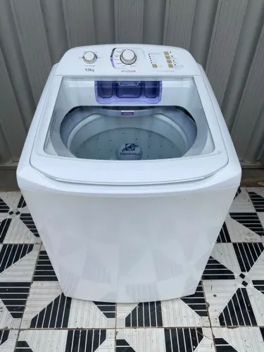 Máquina de lava Electrolux 13kg ( entrego)