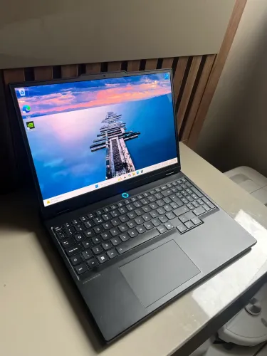 Notebook Gamer Lenovo Ultra 7 255Hx, RTX 5070, Oled - Em até 18x
