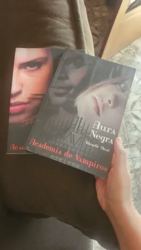 Livro 1 e 2 Academia de Vampiros 