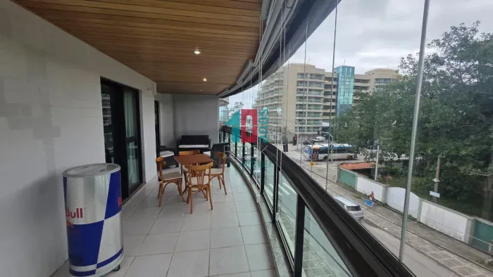 Recreio dos Bandeirantes | Apartamento 2 quartos, sendo 2 suites